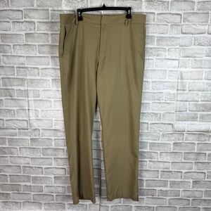 UNDER ARMOUR Beige Slash Pockets Performance Golf Pants Mens 36 x 32 STAINED
